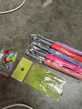 Assorted Crochet Hook Set Carrying Bag