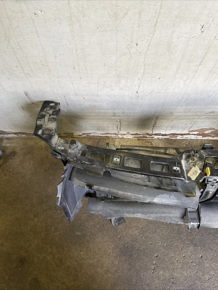 ✅ OEM 2019-2024 CHEVROLET BLAZER 3,6 L CONJUNTO COMPLETO DE OBTURADOR DE AIRE CON MONTAJE Foto 2 de 4