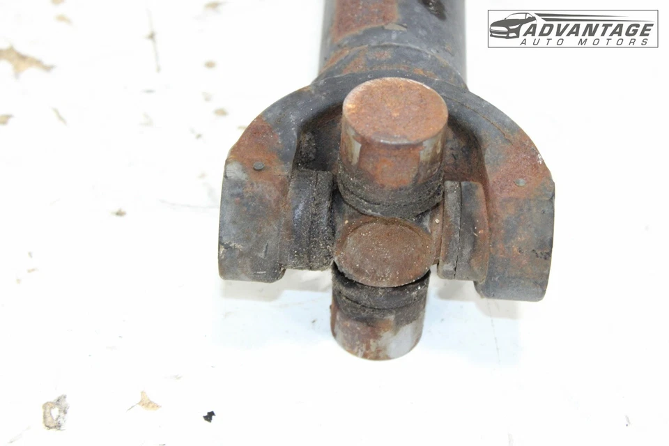 2011-2019 CHEVROLET SILVERADO 2500 HD 4WD FRONT AXLE DRIVE SHAFT PROPELLER OEM - Image 4 of 4