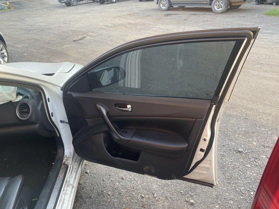 Used Front Right Door Assembly Front fits: 2013 Nissan Maxima Front Right Grade Foto 2 de 4