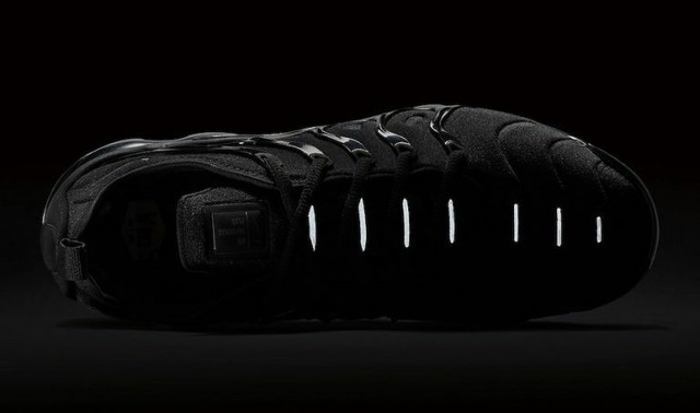Size 12 - Nike Air VaporMax Plus Triple Black 2018 for sale online | eBay