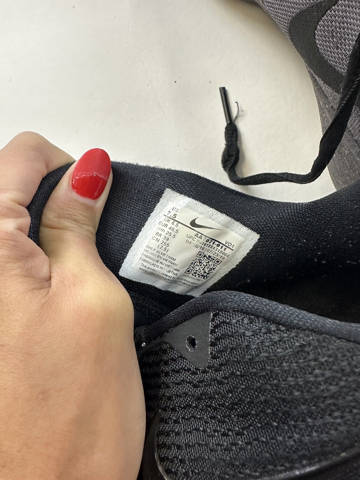 nike kyrie flytrap black thunder grey