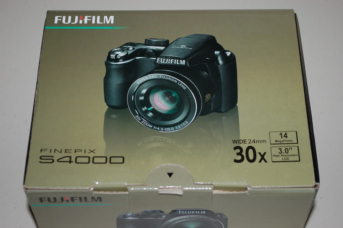 Fujifilm FinePix S Series S4000 14.0MP Digital Camera Fujifilm FinePix S Series S4000 14.0MP Digital Camera