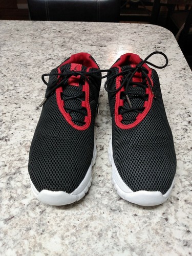 jordan future size 9