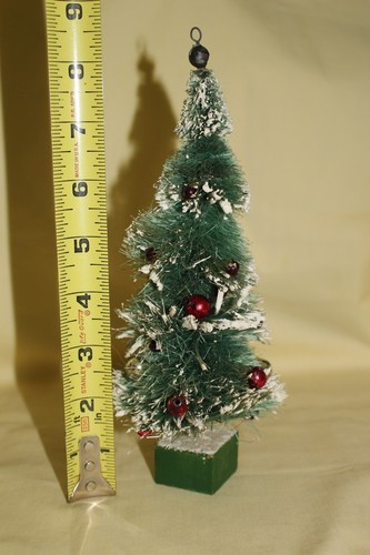 Vintage 8" Flocked Bottle Brush Christmas Tree Mercuty Glass Ornaments Japan - Foto 3 di 4