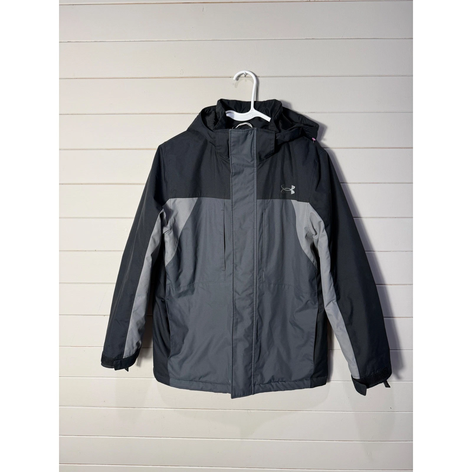Under Armour ColdGear Youth Medium YMD Boys Hooded Winter Jacket Black Grey Coat