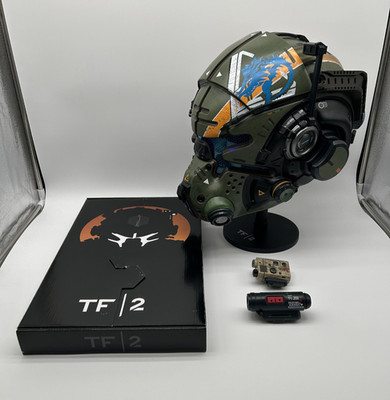 Titanfall 2 Vanguard SRS Collectors Edition - Helm, Dogtag, Schal etc - Xbox One