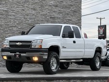 2005 Chevrolet Silverado 2500HD Ext Cab 157.5" WB 4WD LS