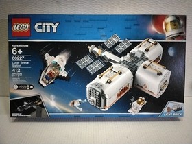 LEGO 60227 City Lunar Space Station Set - More LEGO City sets -