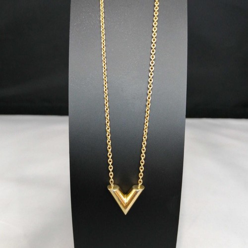 Essential V M61083 LOUIS VUITTON