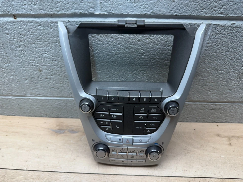 GMC TERRAIN CHEVROLET EQUINOX OEM RADIO FACE CLIMATE CONTROL PANEL BEZEL - Image 4 of 4
