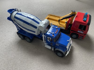 Bruder 02814 Mack Granite Cement Mixer Truck and Mercedes Wrecker Truck