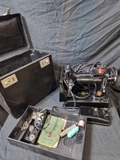 Vintage Singer 221K Featherweight Sewing Machine Portable W/ Case & Accessories