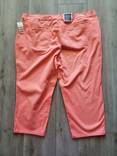 Pantalones de mezclilla para mujer CHARTER CLUB adelgazantes de barriga plus 24W melocotón Capri $64.50 - Imagen 2 de 5