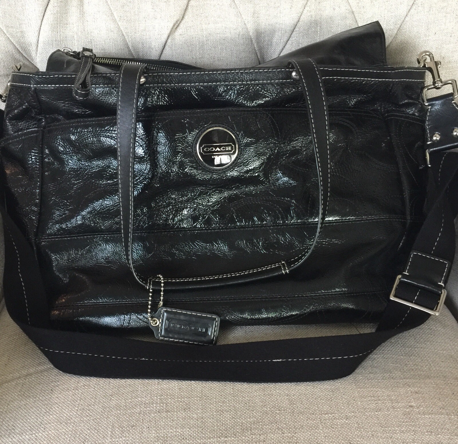 COACH BLACK PATENT LEATHER SHOULDER PURSE CARRYALL Gem