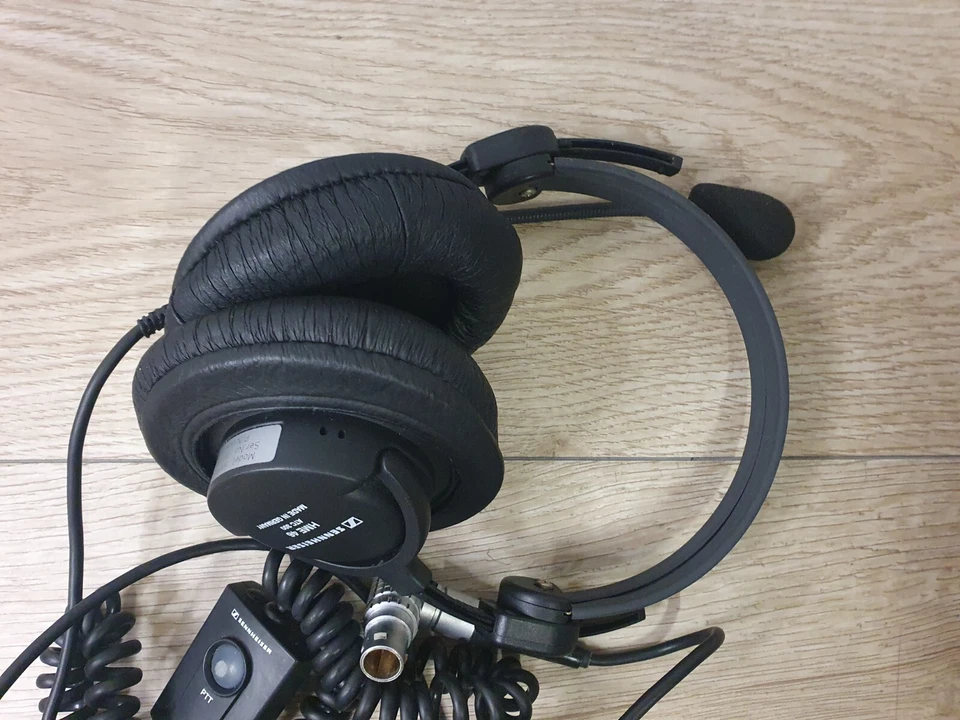 Sennheiser HME 46 Series 46-3 ATC300 On-Ear Aviation Headphones 046-95 w/ Cable, photo 2 of 5