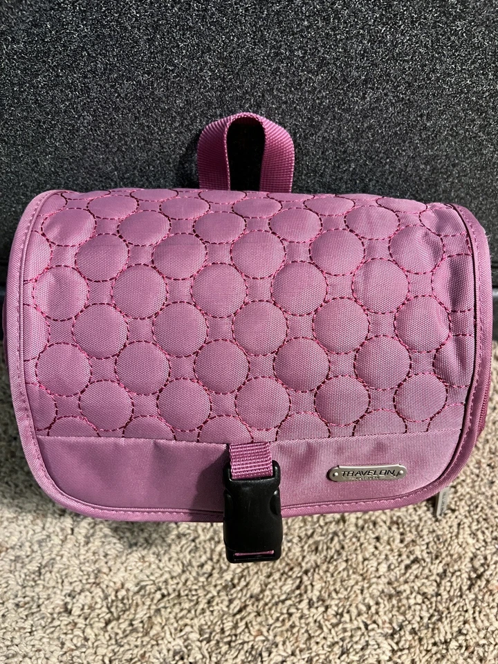 Travelon Quilted Pink Hanging Train Case Travel Cosmetic Bag Makeup Case - Image 2 of 4