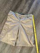 DC Shoes Inc Cargo Shorts Boys Size 28 skateboard, biking, FREE SHIPPING