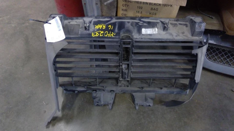 RAM 1500 2016 Air Shutter 635787 - Image 2 of 2