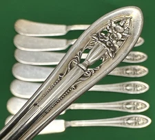 8-piece Set 1937 HOLLYWOOD Silverplate FLAT BUTTER SPREADERS Luxor Plate Wallace