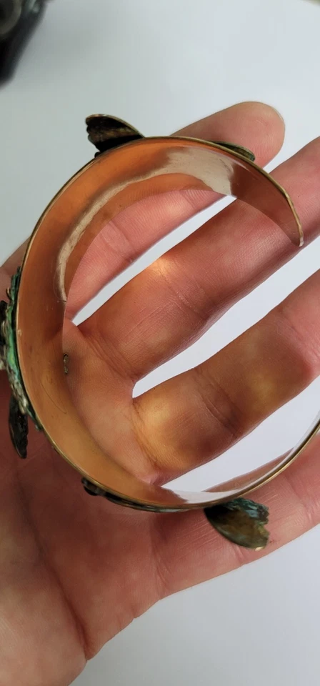 Vintage Elaine Coyne Verdigris Brass Multigem Three Butterflies Cuff Bracelet Foto 4 de 4