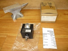 Accucoder 711-0 *NEW* Incremental Shaft Encoder 16 cycles 711-0016-O-IND-6-S-S-N