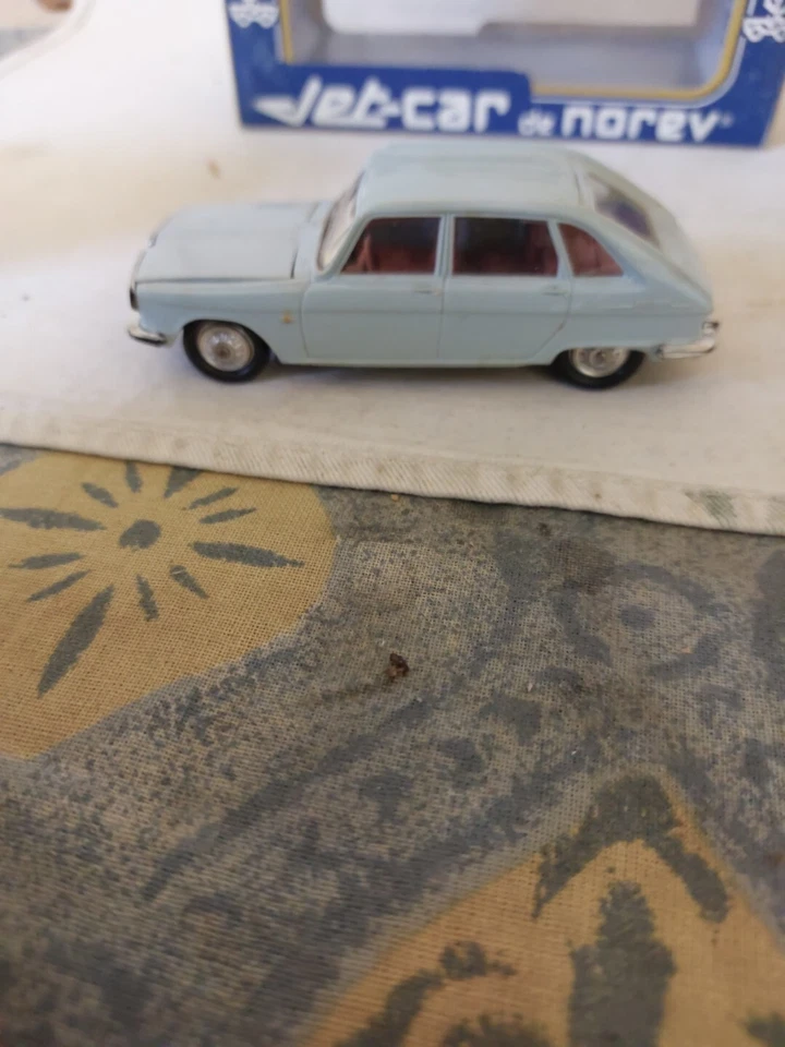 Norev plastic 1/43 Renault Estafette Fourgon 42 3 16 R4 Fourgonnette Gendarmerie - Image 4 of 4