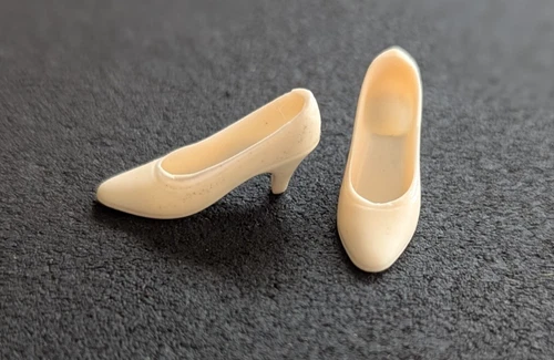 Vintage 1960s Francie Twiggy Casey Off White Ecru Squishy Low Heel Shoes Japan