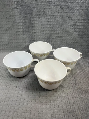 Set of 4 Vintage Corelle by Corning Gold Butterfly Flower Cups