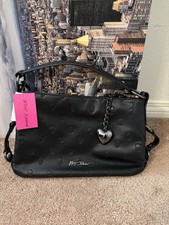 Betsey johnson Skull Handbag Brand New Medium Size Shoulder Bag Adorable