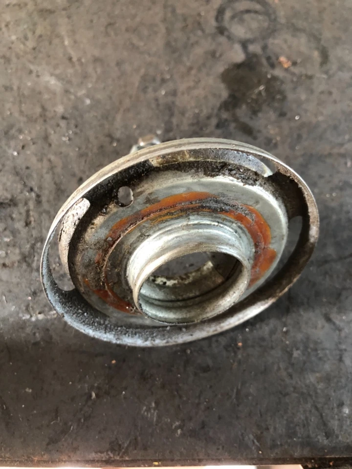 Yamaha JT1 JT2 1971 72 mini enduro carburador filtro base con perno original Foto 2 de 4