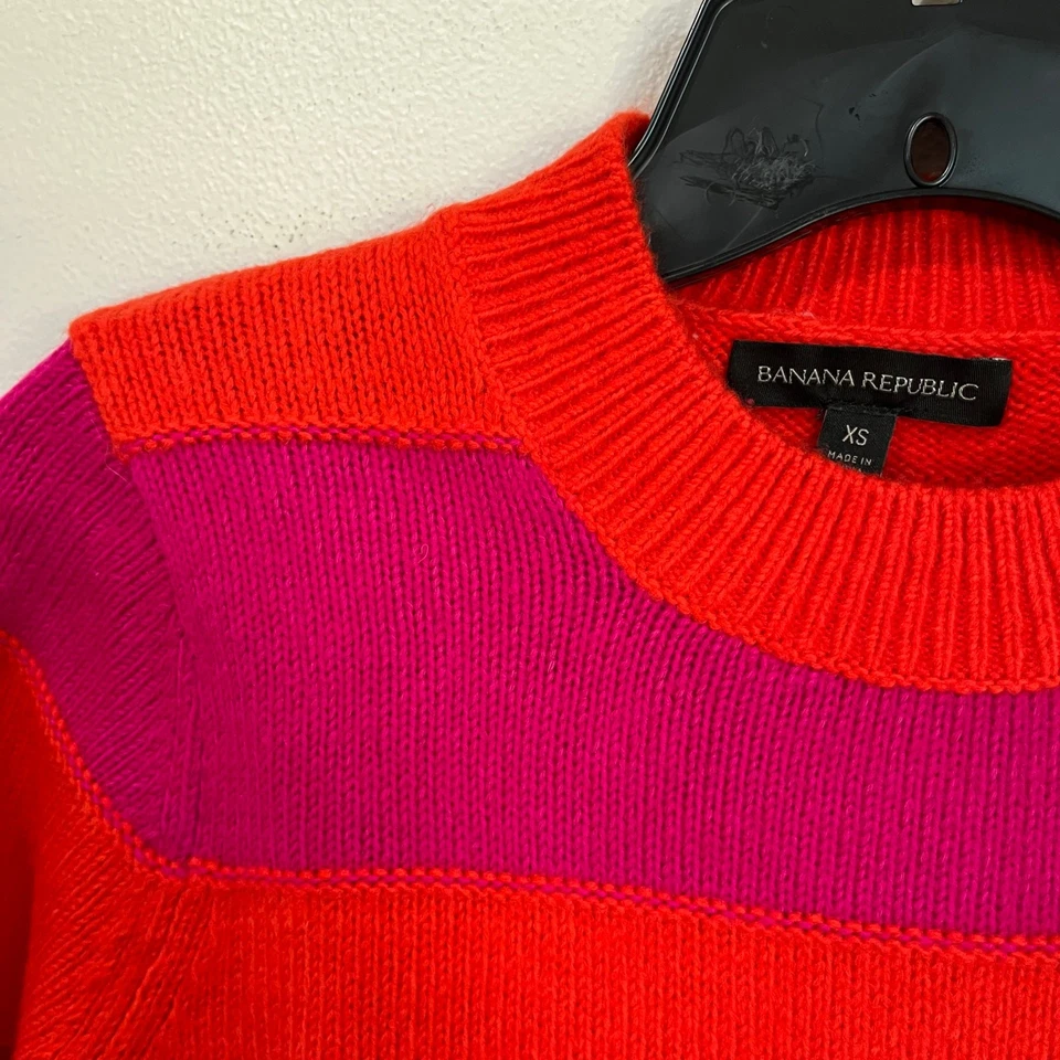 Banana Republic Red & Pink Striped Preppy Sweater Size XS - Image 3 of 4