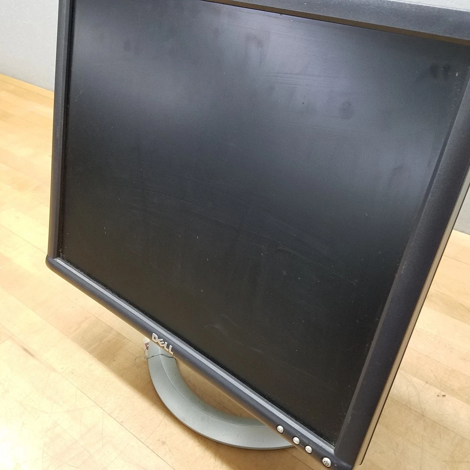 Dell 1905FP LCD Monitor, 19", DVI-D - USED - Image 3 of 4