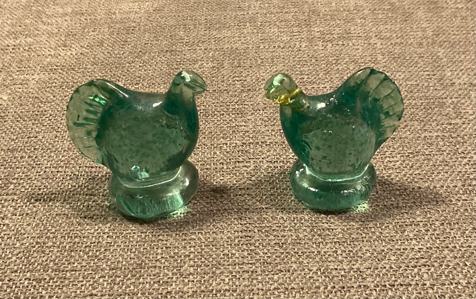 Vintage Becraft Glass Chicken Hen Miniature Paper Weight Set