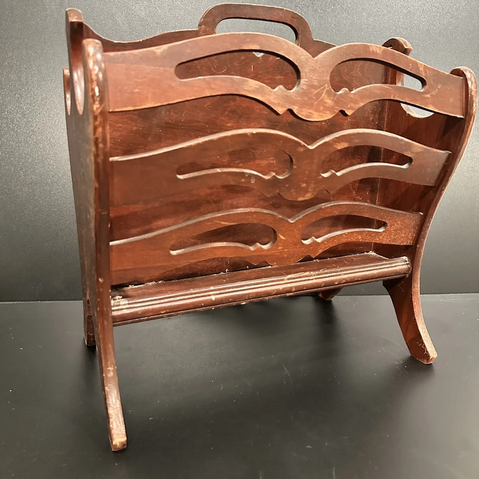 Винтажная деревянная стойка для журналов Butler середины века из цельного красного дерева стиль 730 - Изображение 3 из 4