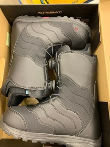 mint boa snowboard boots