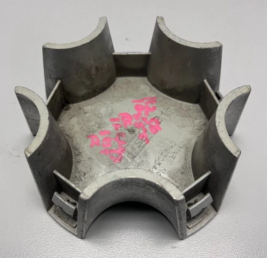 98 99 00 01 02 03 OLDSMOBILE INTRIGUE SILHOUETTE OEM CENTER HUB CAP 6030 9593054 Foto 3 de 4