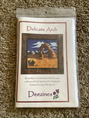 DEEZINES Delicate Arch QUILT PATTERN 30  x 30  UNCUT Desert Scene Dee Brown