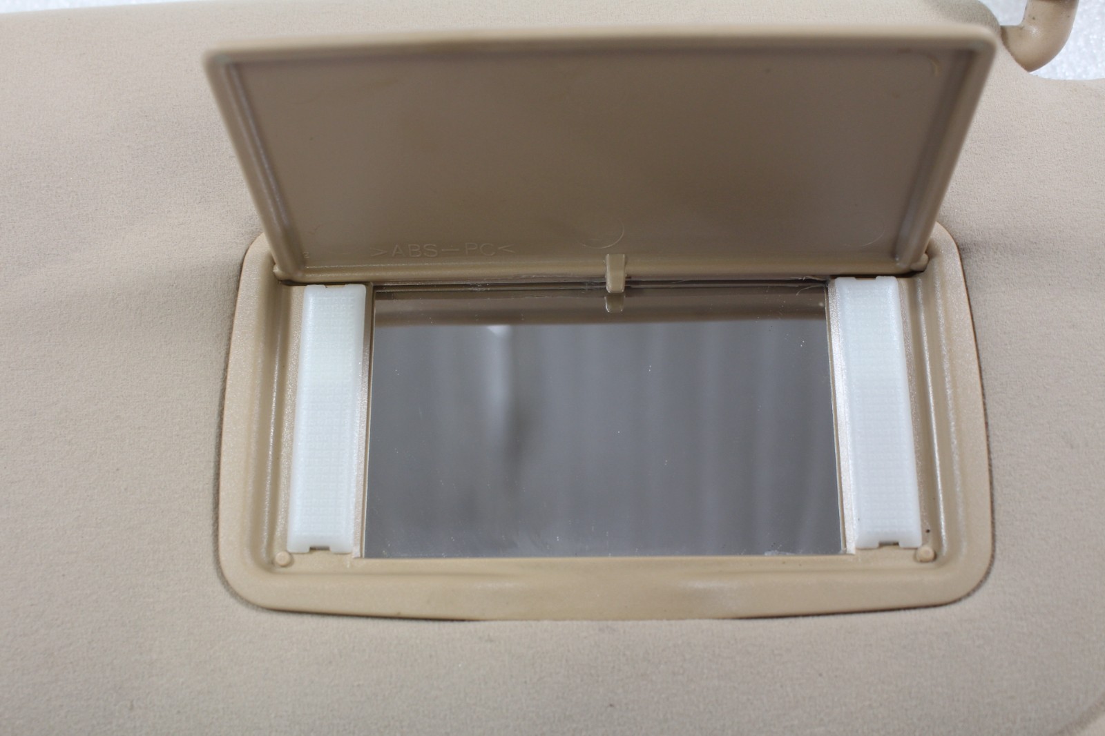 Maserati Quattroporte, RH, Right, Sun Visor, Tan, Used, P/N 67821400