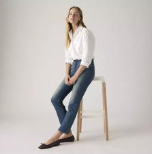 LEVI'S Wedgie Straight Ankle Women's Jeans, Outer Point - Medium Wash NEW