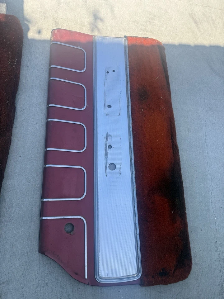 Oldsmobile Starfire 1961 paneles de puerta Foto 3 de 4