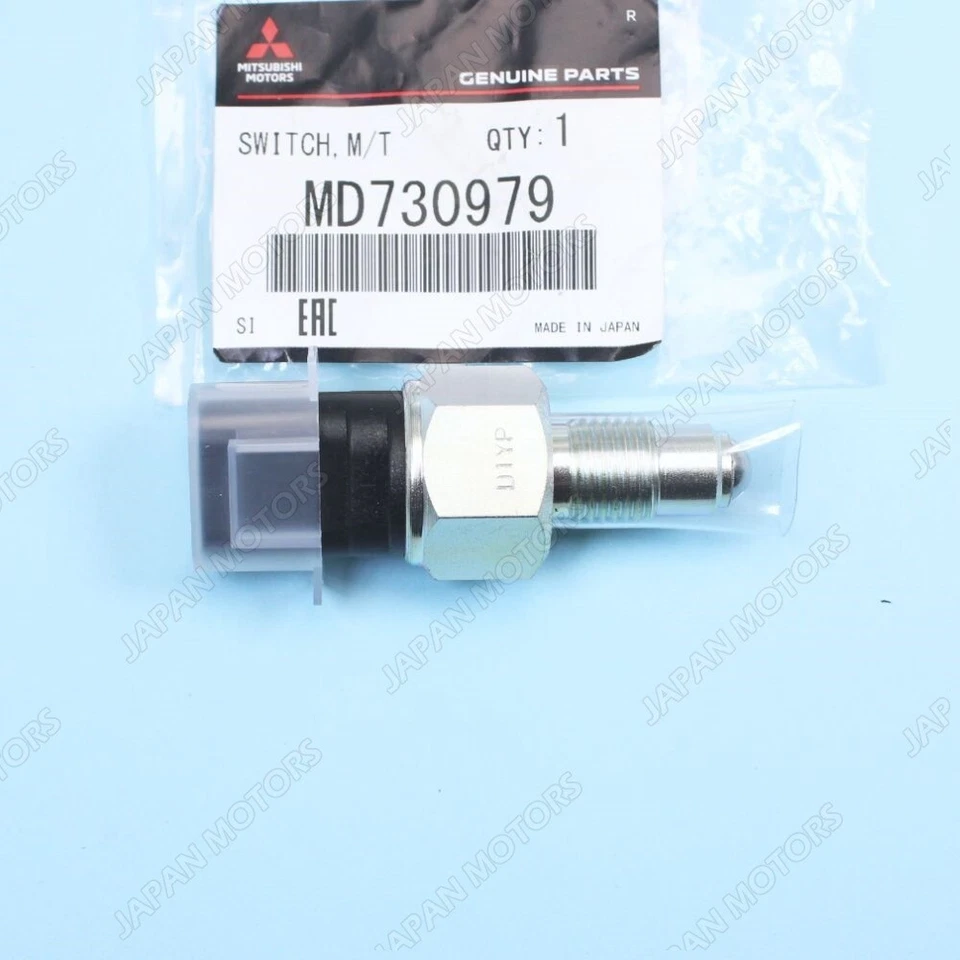 Interruptor de luz de reversa/respaldo original OEM Mitsubishi Eclipse Mirage MT MD730979 Foto 2 de 4