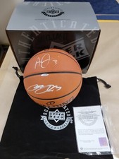 Lebron James & Anthony Davis Los Angeles Lakers Signed Basketball Upperdeck NBA