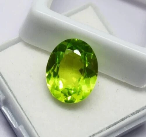 Natürlich Peridot Edelstein Grün Farbe 10 Karat Ovale Form Zertifiziert Lose - Bild 2 von 4