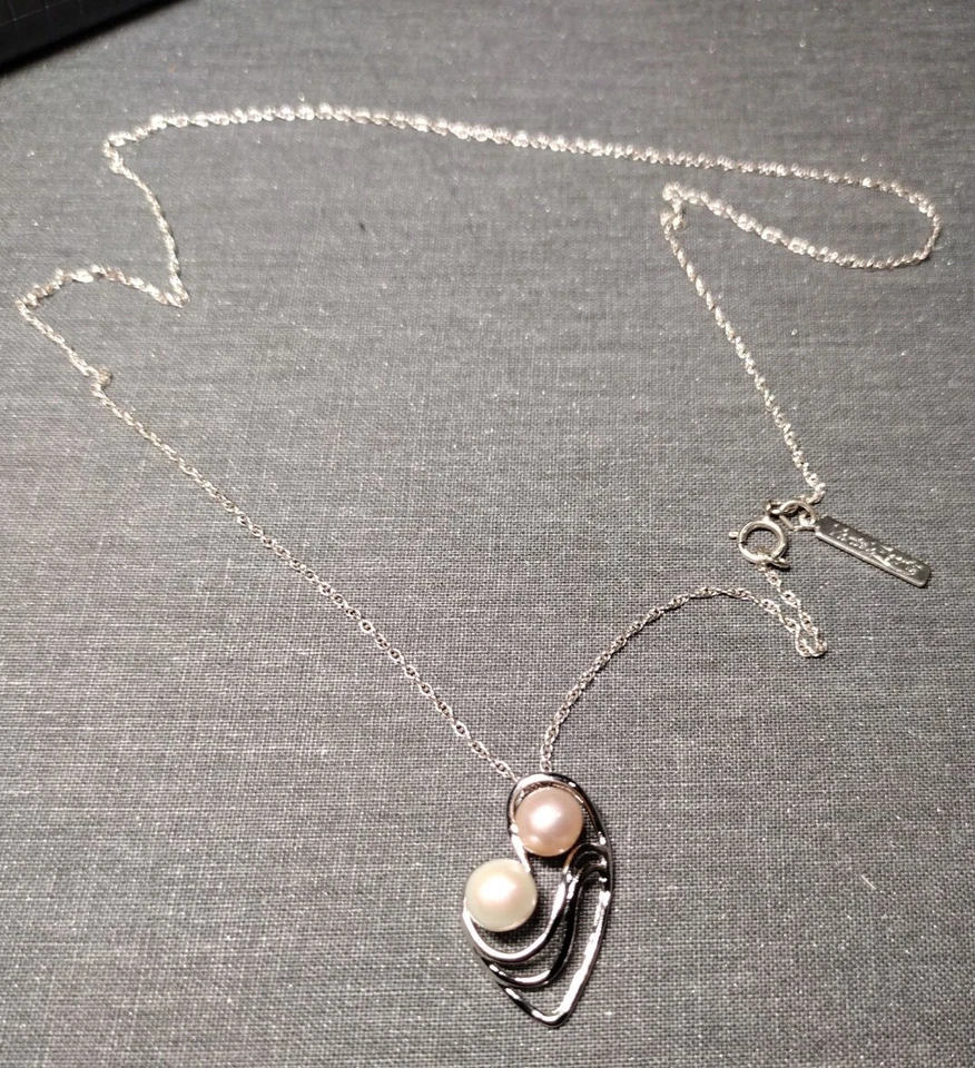 Colar de amor de mãe *aposentado* pérolas rosa e creme varejo por US$ 79 pérolas de batel - Imagem 2 de 4