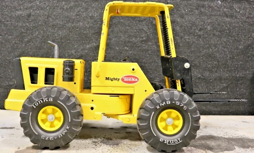 Vintage 21” Long Tonka XMB 975 Construction Toy Vehicle 1970's