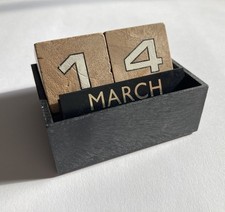 Vintage Mid Century Perpetual Calendar Date Changer Blocks Desk Top Home Office