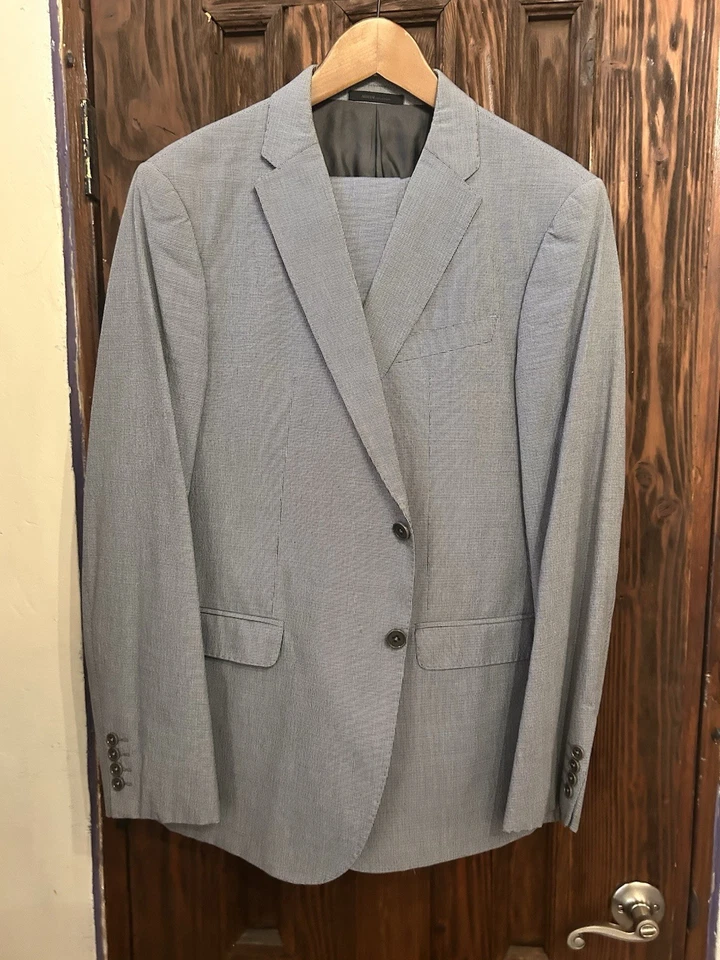 Armani Collezioni M Line Full 2 Piece Suit Light Gray Men  / Sz: 44 MSRP: 1,695$ - Image 2 of 4