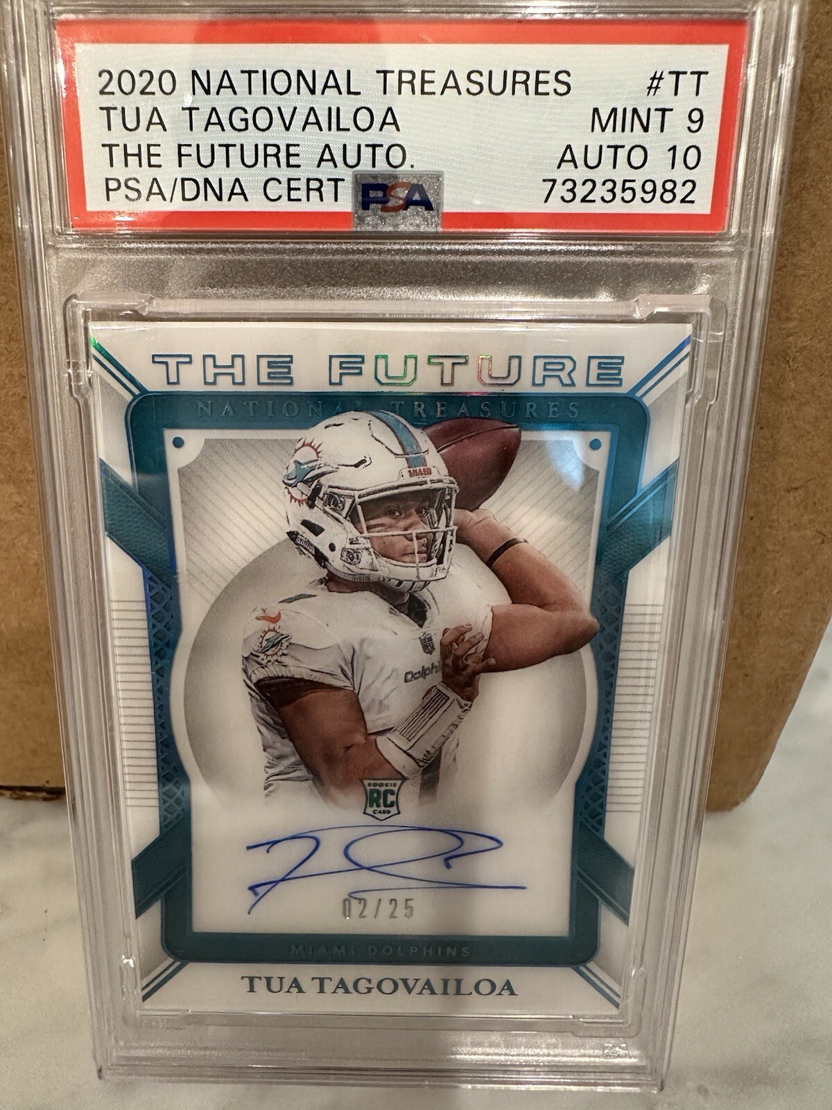 2020 Tua Tagovailoa National Treasures The Future Auto RC /25 PSA 9 auto 10