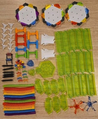 Hexbug Nano Lot Of 120+ Track Pcs Risers Spinners Ramps Flexible Jelly Wall Acc.